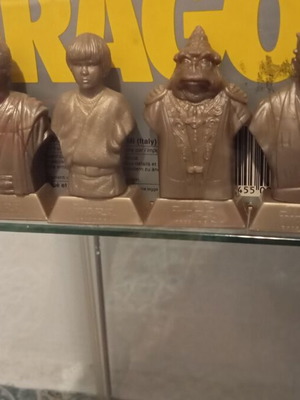 Star Wars Kellogs 7 Collectible Busts like new, 90s
