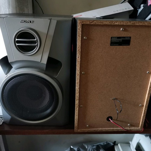 Sony Model SS-BX2 speakers used, very good condition, set of 2