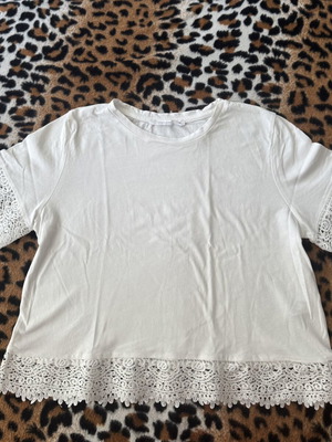 Terranova white T-shirt size S like new