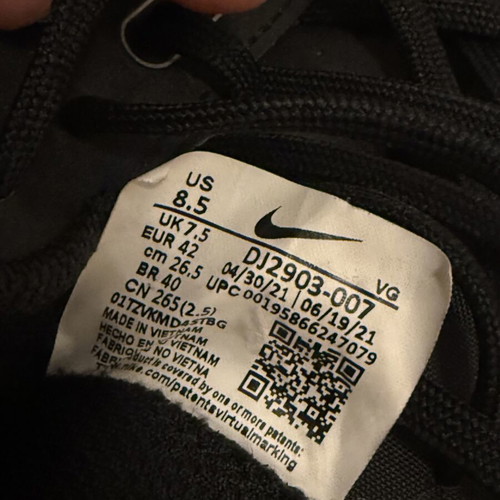 Nike football shoes like new, size 42, black