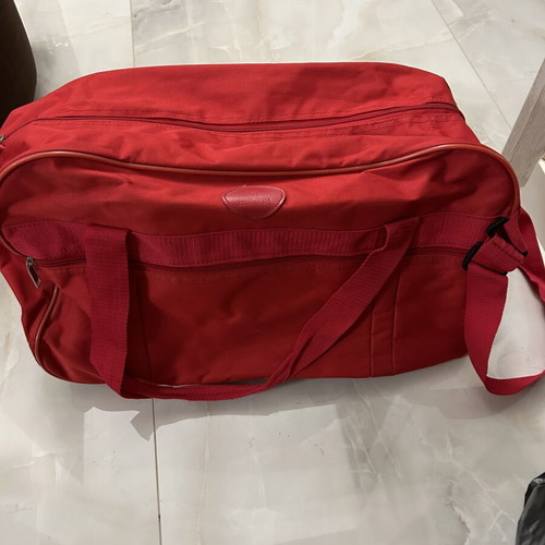 Travel bag with wheels like new
