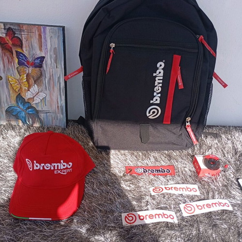 Brembo set new with bag, cap, keychains and pen