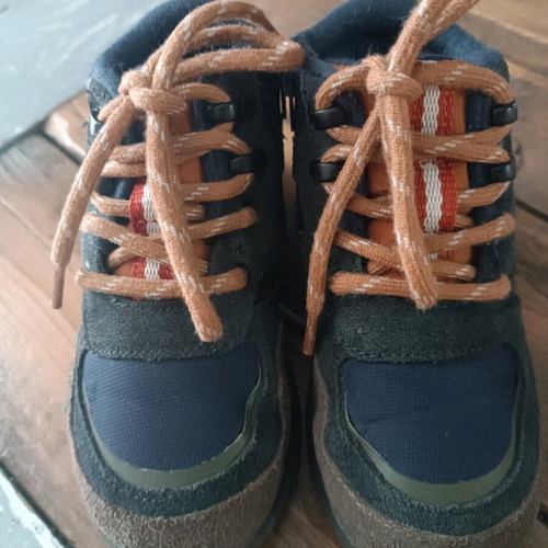 Zara winter shoes for boy size 25 used