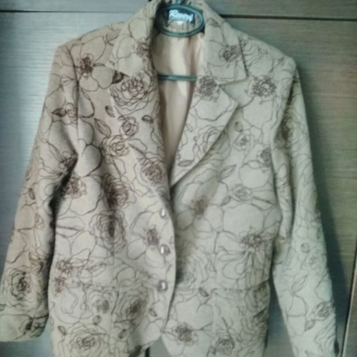 Women's brown jacket with pattern like new, size M