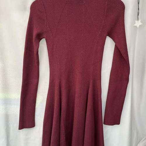 & Other Stories Dress used, size XS, maroon ribbed fit-and-flare