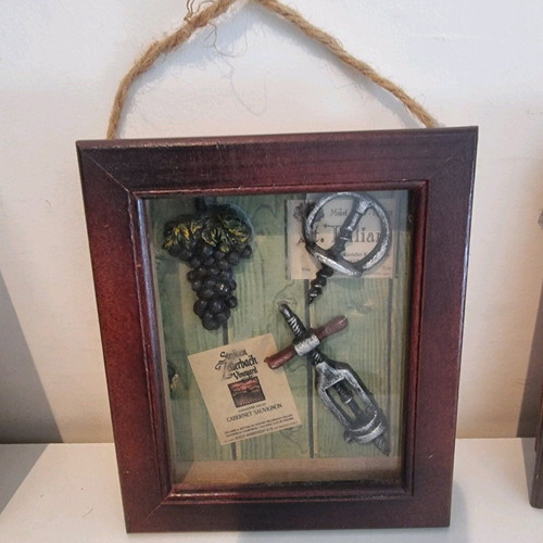 Wooden wall frames with string (3 pieces)