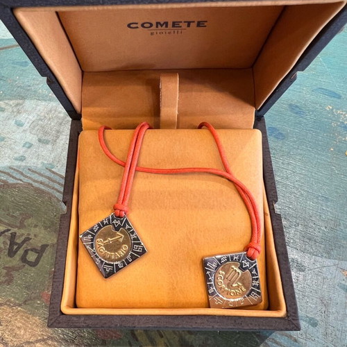 Comete Zodiac necklaces like new, set of 3