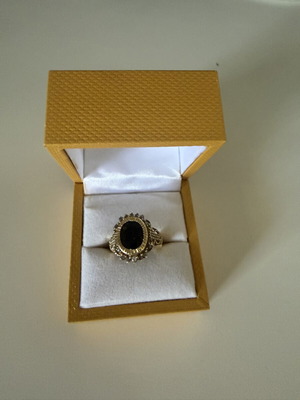 Gold-plated 925 ring with black stone and diamonds