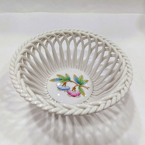 Vintage Herend Queen Victoria Handpainted Porcelain Bowl like new with floral motifs