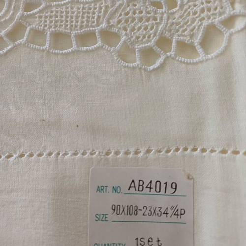Bed sheet set with embroidery new