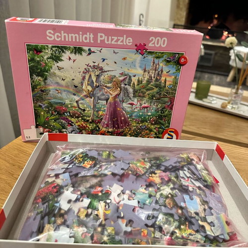 Puzzle 200 pieces Fairy in the Magic Kingdom like new