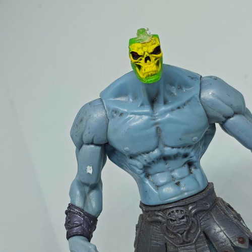 Skeletor collectible figure (MOTU) 200X Battle Sound 2002 like new