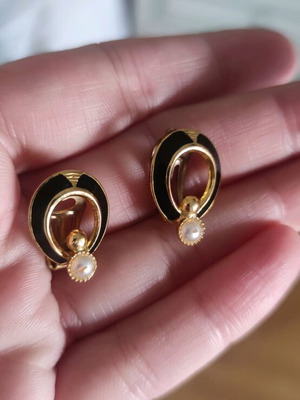Vintage clip-on earrings used