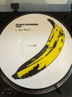 The Velvet Underground & Nico vinyl record like new, rock