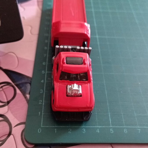 Νταλίκα Hot Wheels Semi Rodger Dodger σε κλίμακα 1:64 σαν καινούργιο