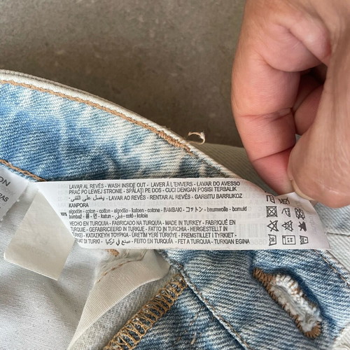 Zara women's denim shorts like new, distressed, size 38