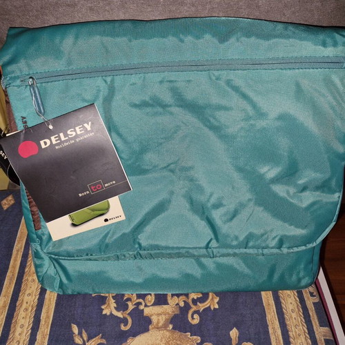 Delsey laptop bag new, shoulder style