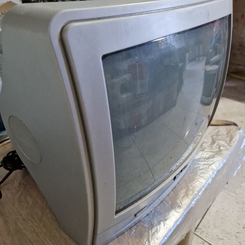 Perfect 18-inch TV used, fully functional