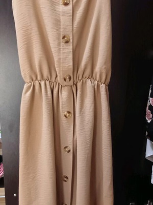 Φορέματα M/L σαν καινούργια, πακέτο μαύρο και μπεζ