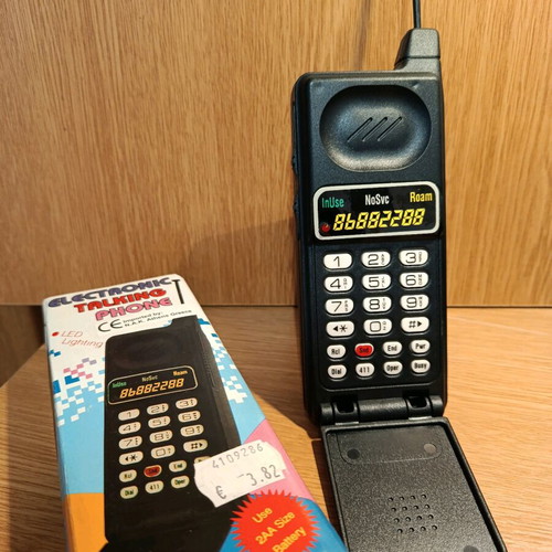 Toy phone from the 90s used, in very good condition
