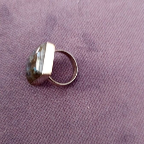 Ring with labradorite energy crystal, new, multicolor