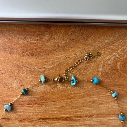 Necklace with turquoise stones and gold chain new