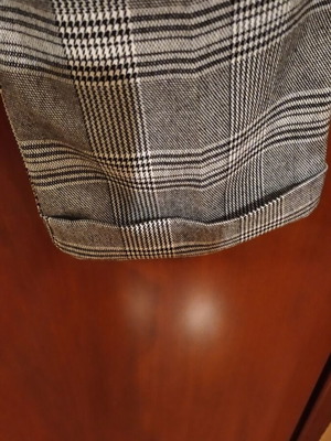 Checked mid-rise pants like new, size L, black and grey