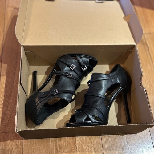 Zara Black 12-Point Heeled Sandals Like New