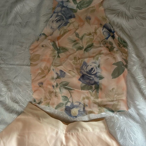 Summer set like new with small top and skirt 62cm waist