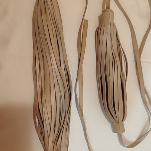 Necklace and bracelet set with leather tassels, beige nude