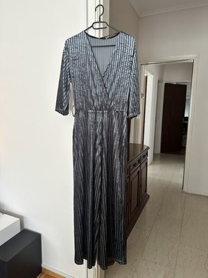 Velvet jumpsuit Zara like new, black and silver, size M