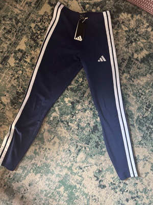 Adidas leggings καινούργια με λευκές 3 ρίγες και λογότυπο