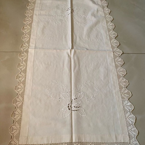 Handmade table runner unused, cotton fabric, like new condition