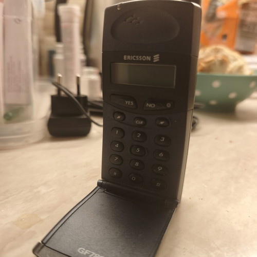 Ericsson GF788e Vintage Mobile Phone like new