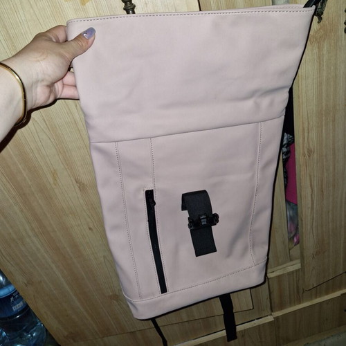 Backpack with safety buckle like new, light pink with multiple pockets