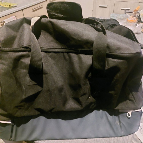 Adidas sports bag like new, black
