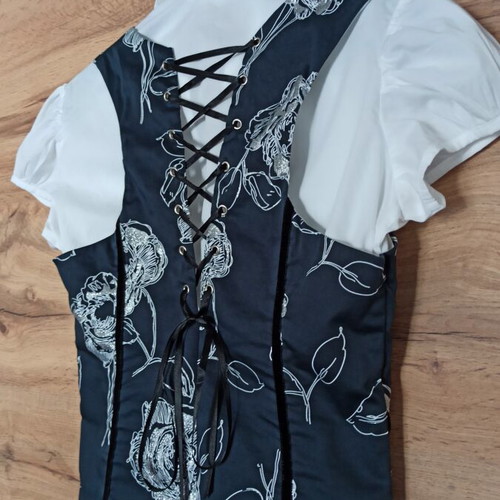 White shirt with corset vest with patterns Thesis size S used