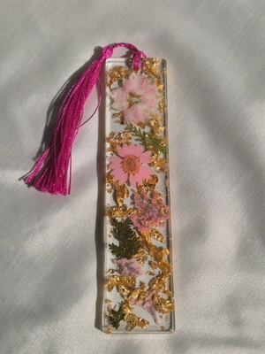 Handmade bookmark from resin with pink dried flowers new