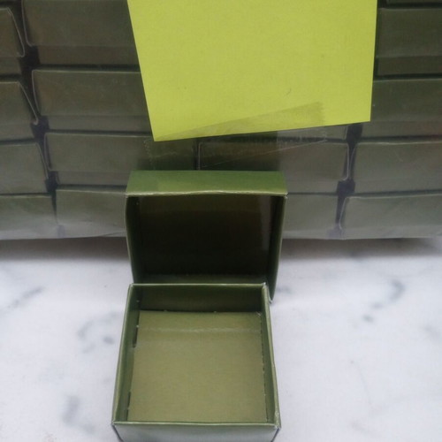 Small green packaging boxes pack of 47, new, 5x5 cm
