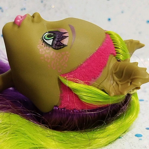 Monster High Clawdeen Freaky Fusion doll used, incomplete with flaws