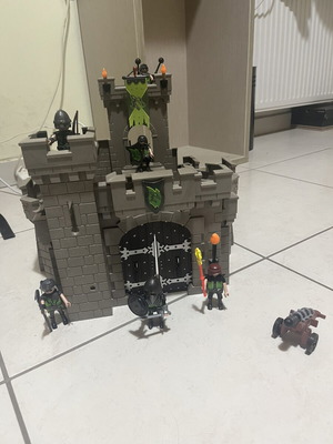 Playmobil set like new with all characters