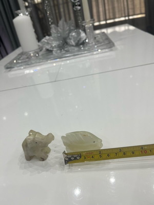 Two decorative onyx figurines like new