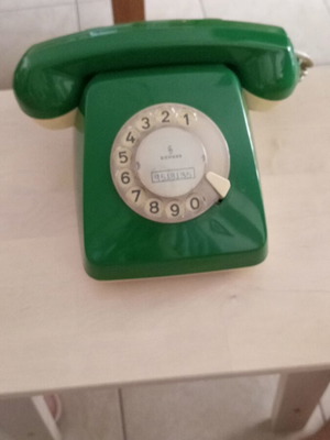 Vintage telephone like new