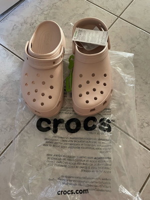 Crocs παντόφλες ροζ, καινούργιες, μέγεθος 41 με πάτο