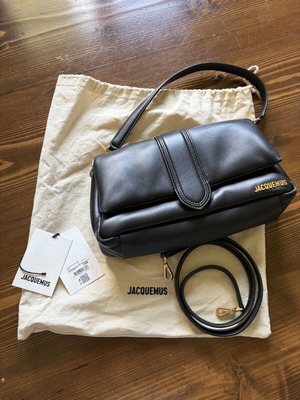 Jacquemus Bambimou black leather shoulder bag like new