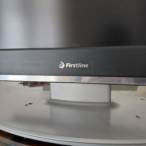 Color TV 32 inches used with detachable speakers and decoder