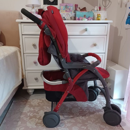 Chicco baby stroller, red, with footmuff and adjustable canopy