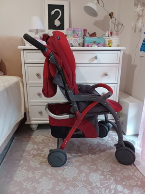 Chicco baby stroller, red, with footmuff and adjustable canopy
