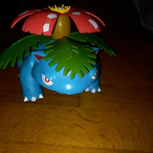 Pokemon Venusaur figure 17 cm length and 12 cm height like new