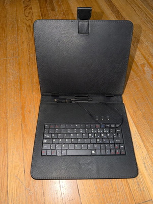 Tablet keyboard case with stylus compatible with all brands, like new